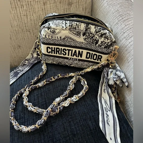 ❤️‍🔥Christian Dior GWP authentic⭐️ Embroidered Cosmetic Pouch/